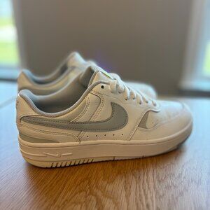 Nike Gamma Force DX9176-107 Womens Sneakers. White/Gray. Women Size US 8.5